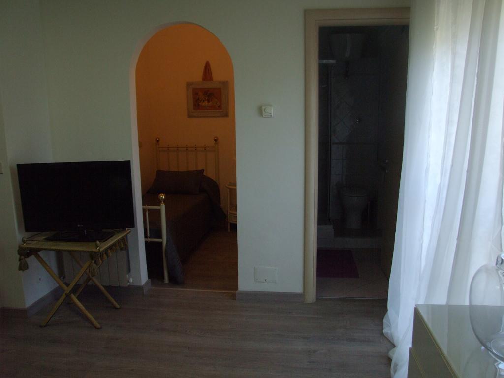 Bed and Breakfast Residenza I Ciclamini Рим Экстерьер фото